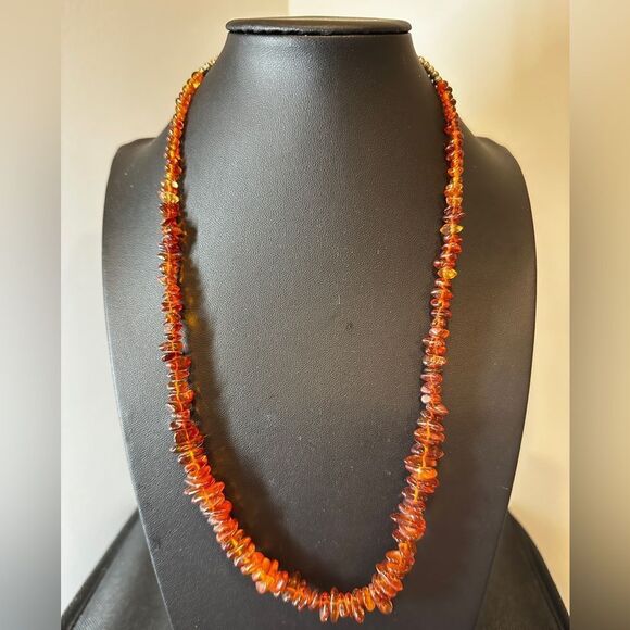 22" Graduated beaded Amber with sterling silver hardware and accent beads! - Picture 11 of 12